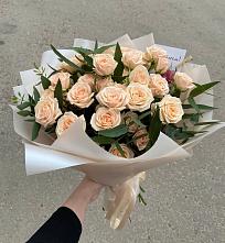 Букет Кремовые розы Латте в Зимогорье