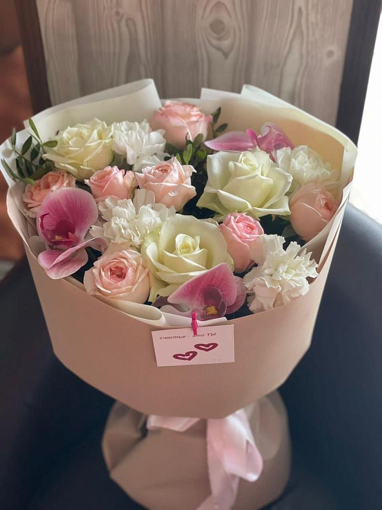 Букет цветов из: Орхидеи, Розы и Гвоздики в Зимогорье