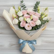 Букет цветов из:  Лизиантусы в Зимогорье