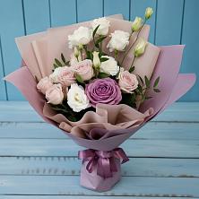 Букет цветов из:  Розы и Лизиантусы в Зимогорье