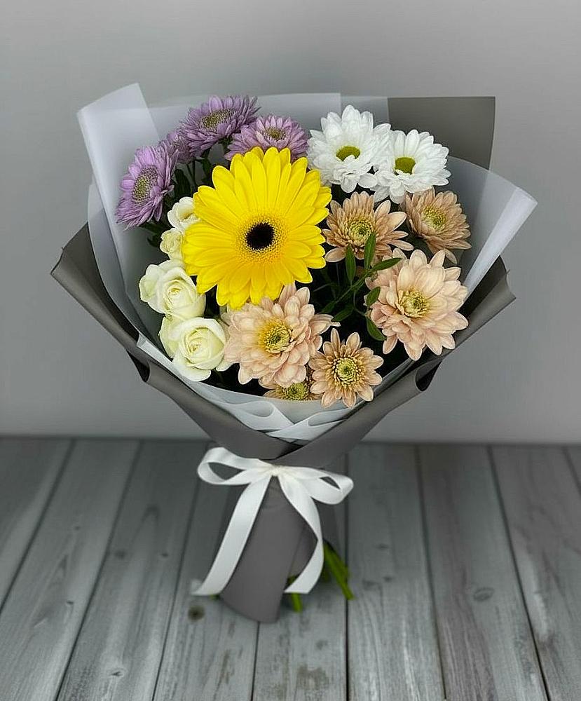 Букет цветов из: Розы, Герберы и Хризантемы в Зимогорье