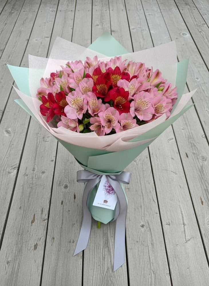 Букет цветов из: Альстромерии в Зимогорье
