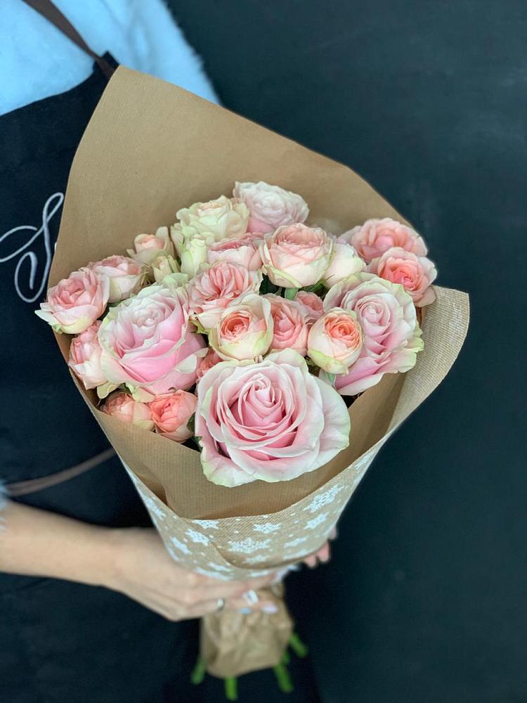 Букет цветов из: Хризантемы и Розы в Зимогорье