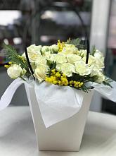 Цветочная композиция из Розы  в Зимогорье