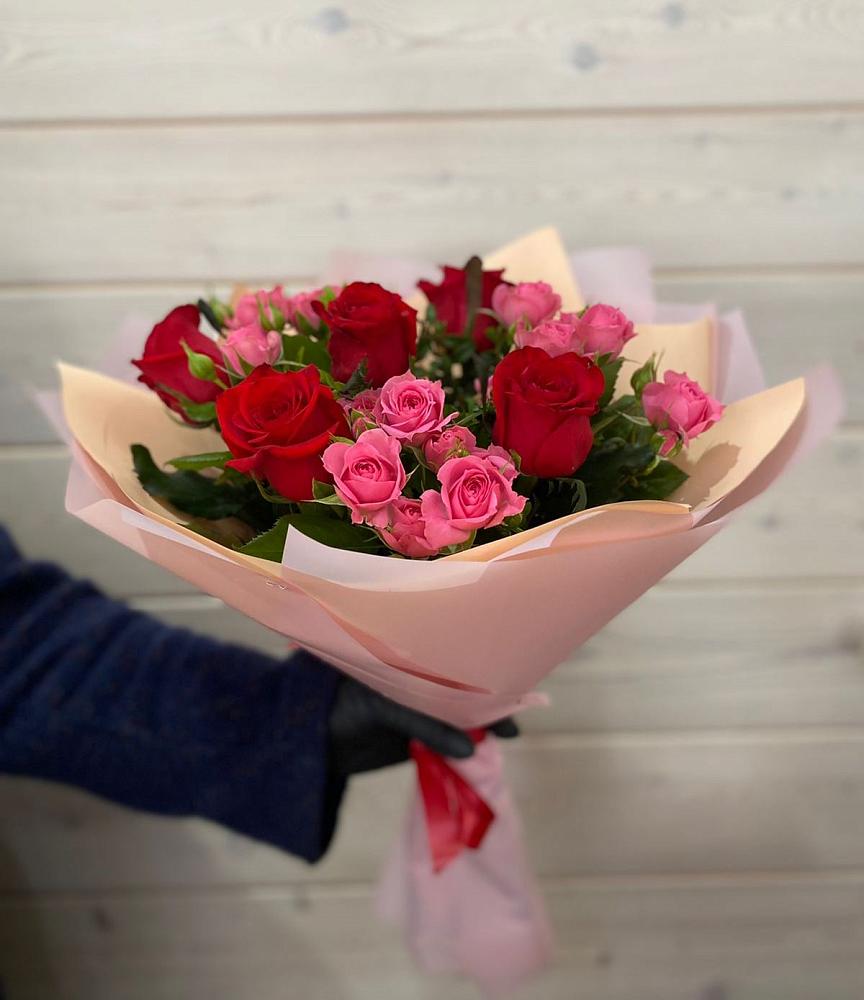 Букет цветов из: Розы в Зимогорье