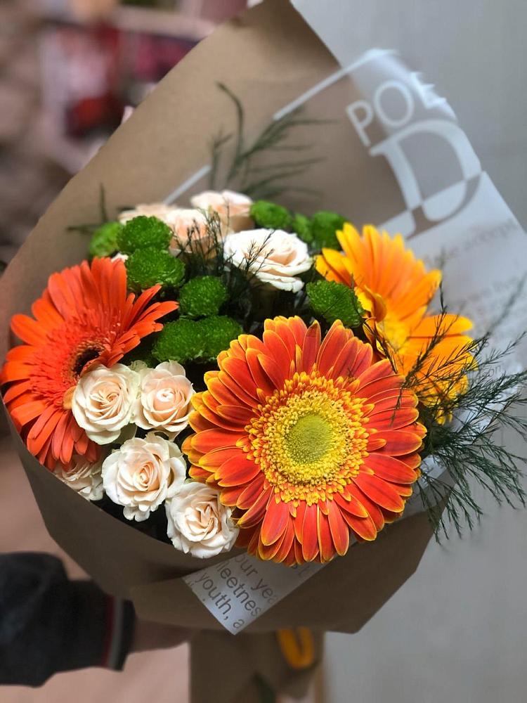 Букет цветов из: Герберы, Хризантемы и Розы в Зимогорье