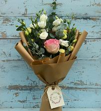 Букет цветов из:  Розы и Лизиантусы в Зимогорье